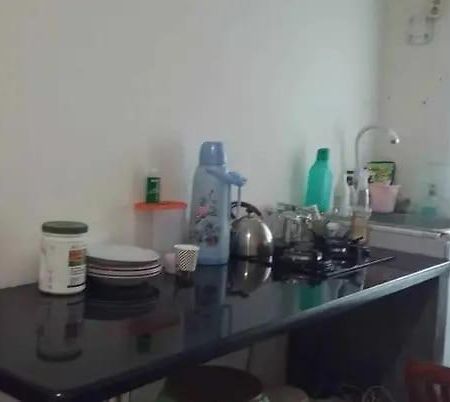 Apartment Green Pramuka Tower Chrysant Jakarta Buitenkant foto